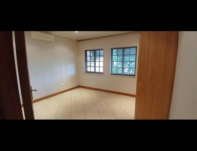 5 BEDROOM HOUSE FOR SALE IN AQUAPARK